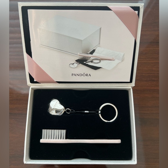 Pandora Care Kit With Heart Clasp Opener NIB - Picture 1 of 4